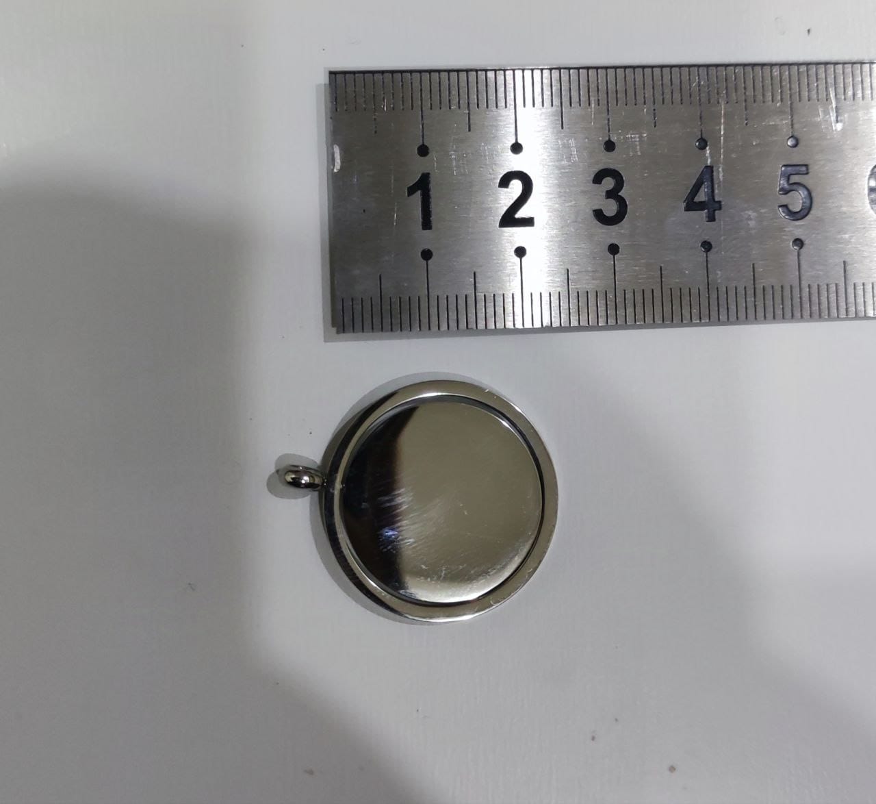 مداليات فضي دائري