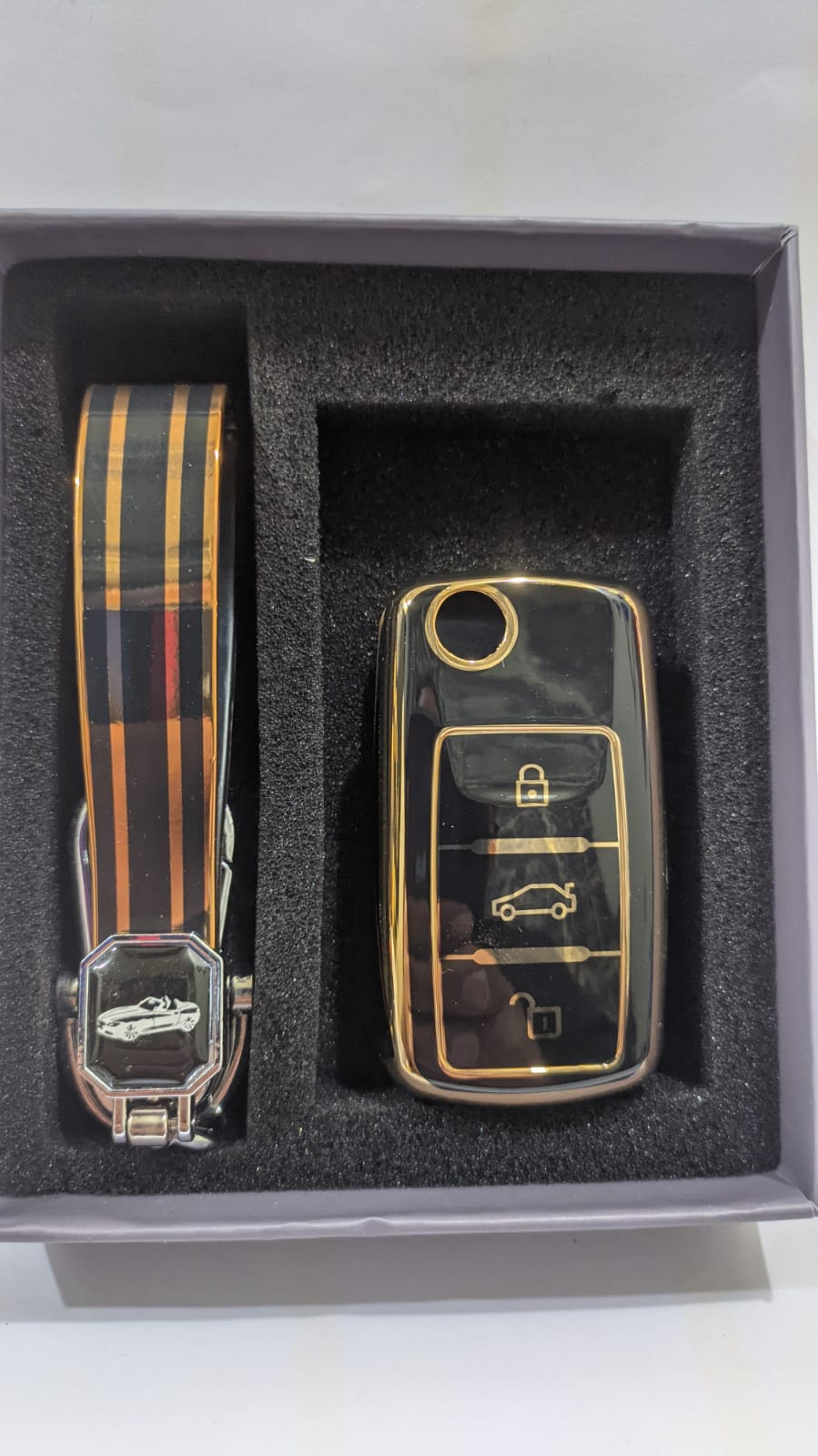 C100  غلاف بصمه فولكسواكن